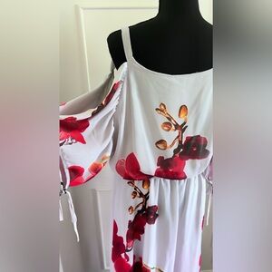 Elegant Lavender Floral “Cold Shoulder” Maxi Dress 1X NWOT